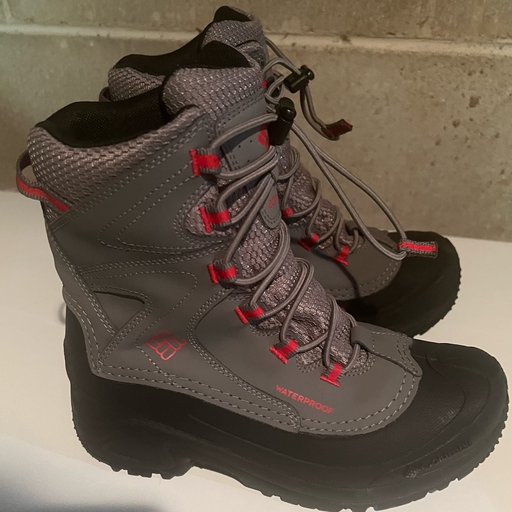 Size 5 youth Columbia waterproof winter boots